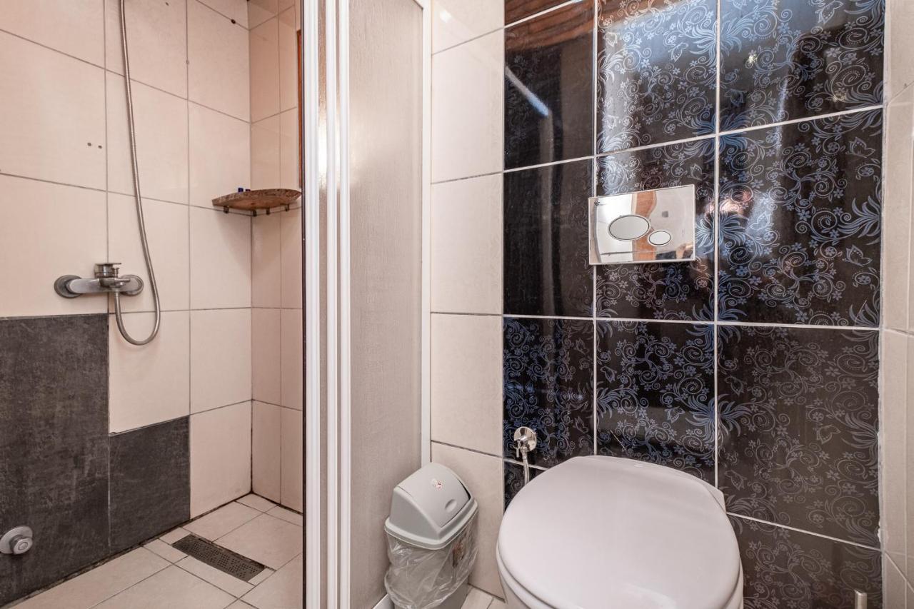 Otel Wood House Анталия Екстериор снимка
