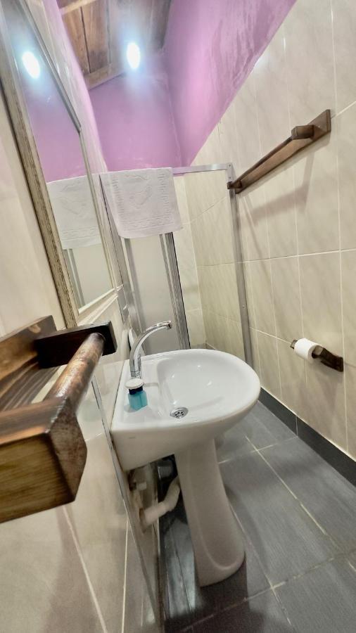 Otel Wood House Анталия Екстериор снимка
