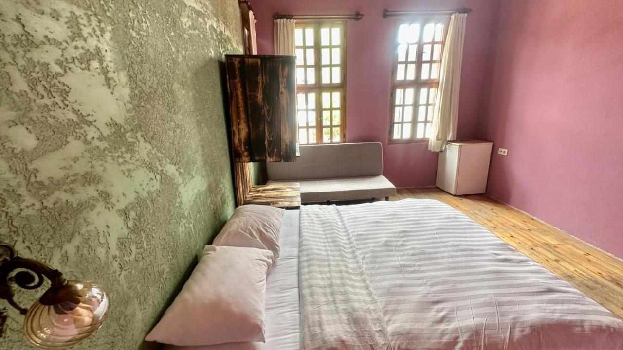 Otel Wood House Анталия Екстериор снимка