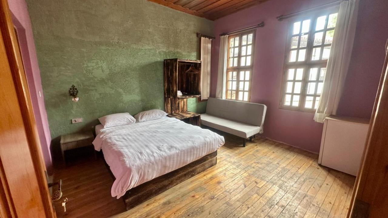 Otel Wood House Анталия Екстериор снимка