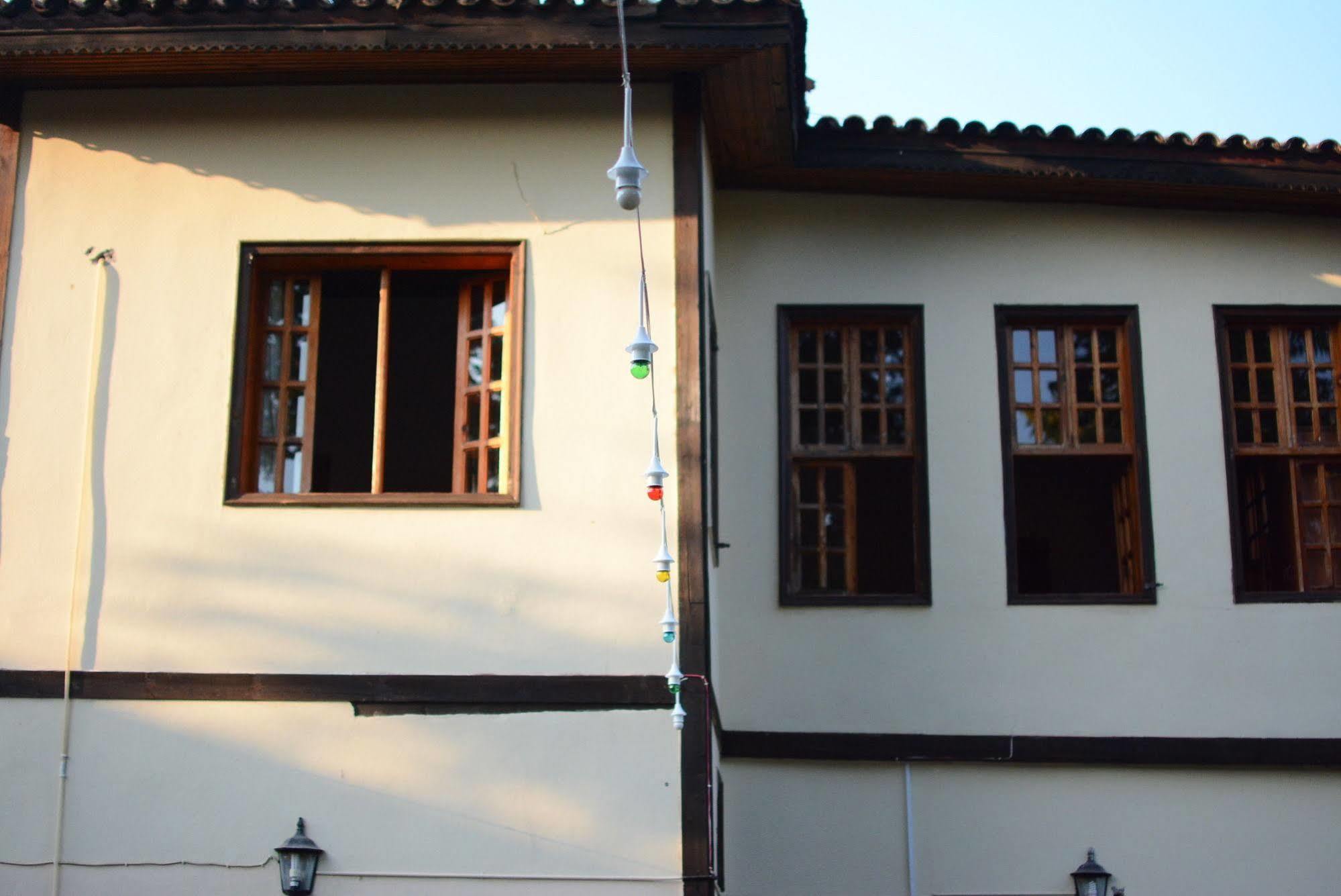 Otel Wood House Анталия Екстериор снимка