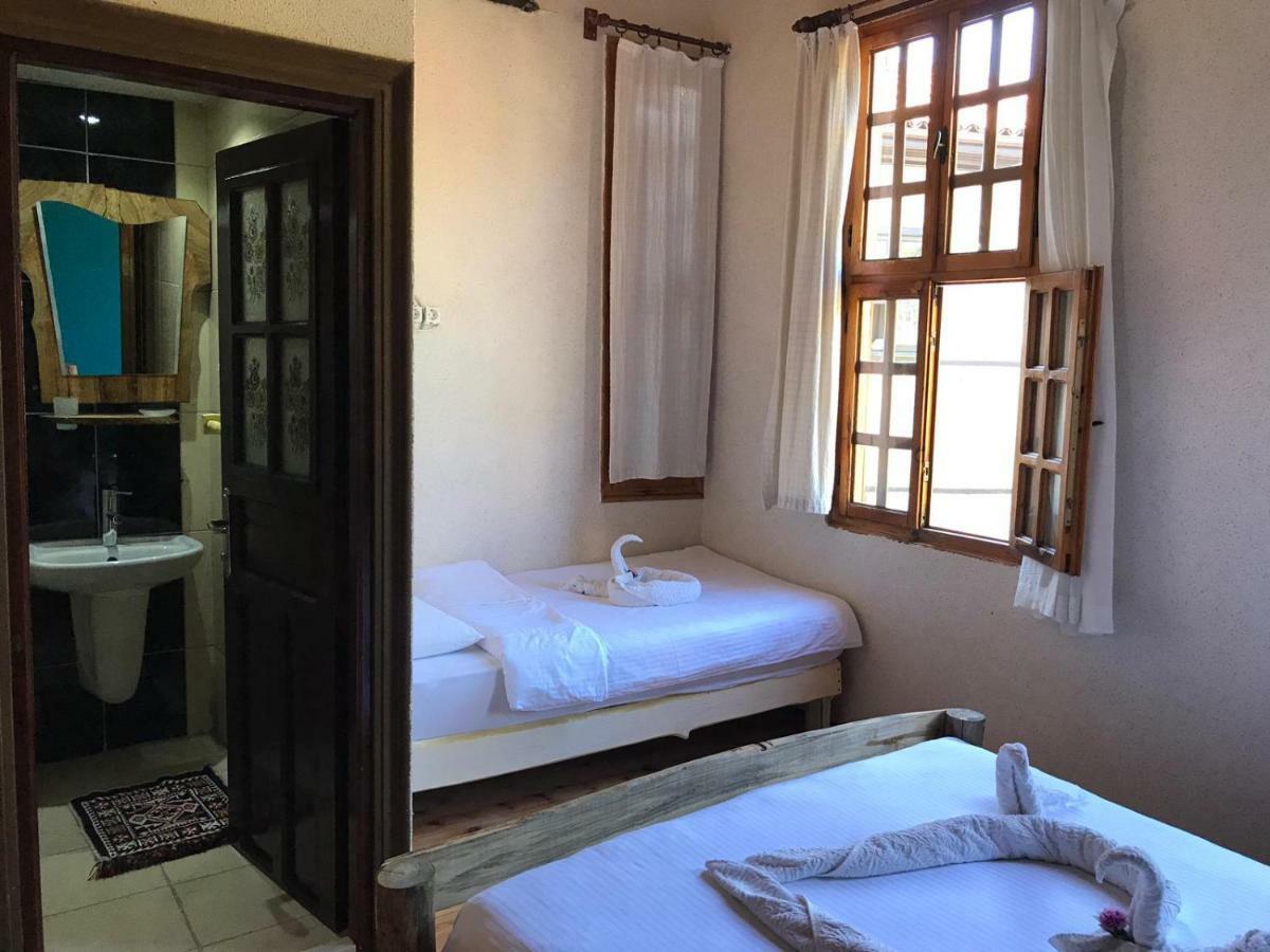 Otel Wood House Анталия Екстериор снимка